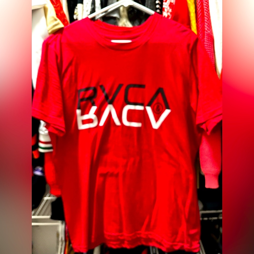 RVCA tee. Size L. Like New.
